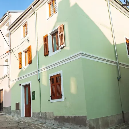 Amavi Apartment *