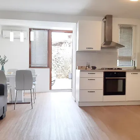 Amavi Apartment *